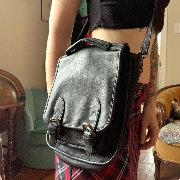 Convertible Mini-backpack and Crossbody purse with adjustable straps and clips. - Picture 7 of 9